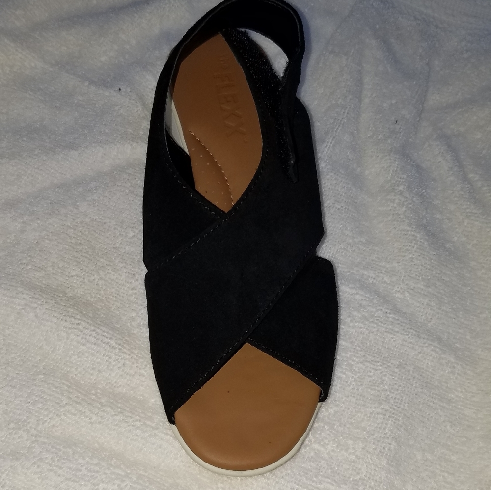 The Flex black suede sandsls
